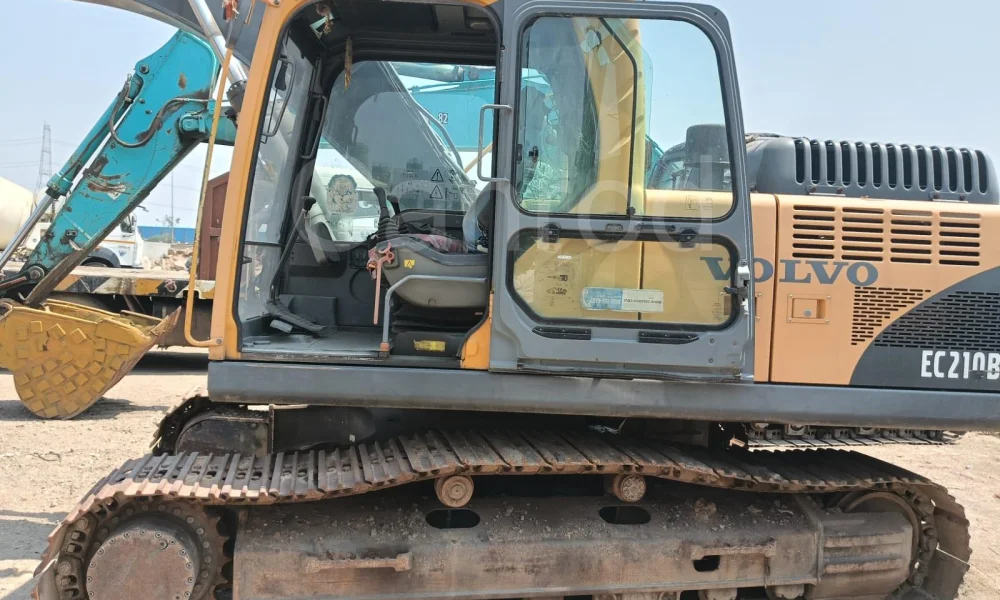 Volvo EC210B Excavator
